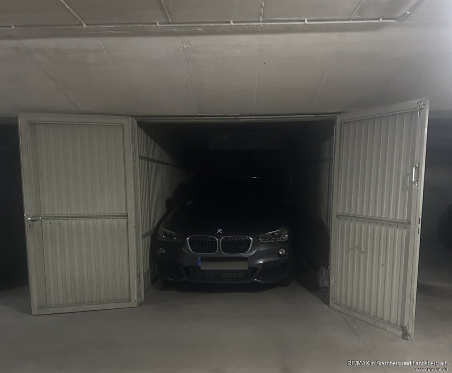 Garage in der Tiefgarage Etagenwohnung M�nchen