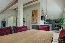 Essbereich V E R M I E T E T: Mit dem Aufzug in die hochwertige DG-Wohnung!