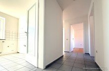 Flur V E R K A U F T: Charmante 3-Zi-Wohnung in ruhiger Lage