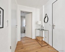 Diele V E R M I E T E T!: Hochwertige Garten-Wohnung in Aubing �ber 2 Etagen
