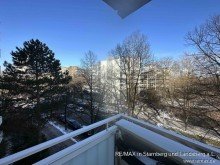 Balkon bei K�che V E R K A U F T: Zwischen Arabellapark und Denninger Anger - gro�z�gig geschnittene 2-3 Zimmer-Wohnung