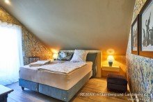 Schlafzimmer V E R M I E T E T: Mit dem Aufzug in die hochwertige DG-Wohnung!