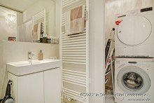 HWR neben Duschbad V E R K A U F T: Garten-Wohnung am Englischen Garten und Herzogpark - Wohnanlage mit Schwimmbad