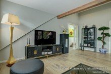 Wohnbereich V E R M I E T E T: Mit dem Aufzug in die hochwertige DG-Wohnung!