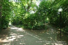 Weg zur Isar V E R K A U F T: Garten-Wohnung am Englischen Garten und Herzogpark - Wohnanlage mit Schwimmbad
