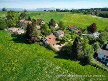 Haus und Umfeld V E R K A U F T: Familienfreundliches Haus am Ortsrand