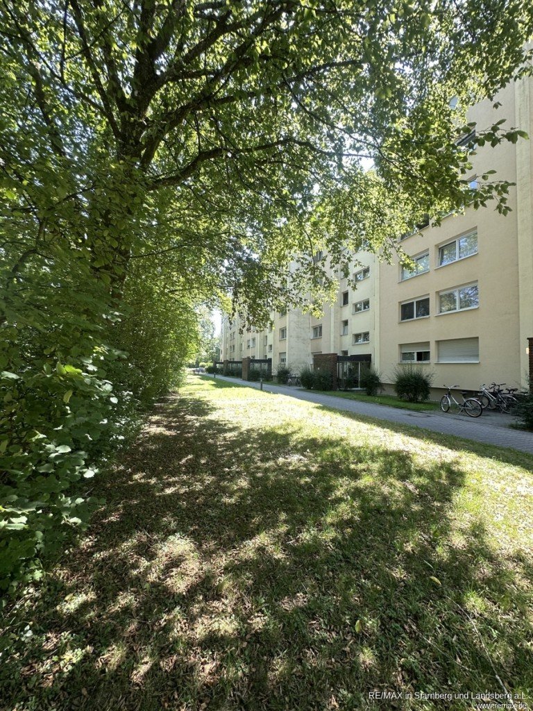 Haus Zugang Nordseite M�nchen Etagenwohnung Hochparterre Wohnen im Gr�nen - Parkstadt Solln