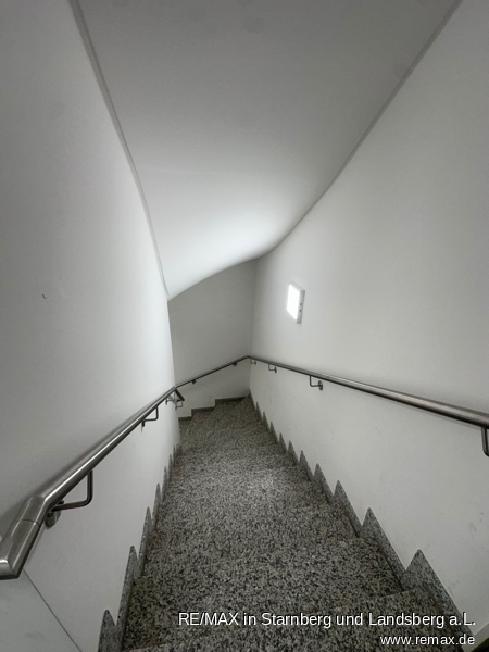 Treppenhaus zu TG Erdgeschosswohnung M�nchen