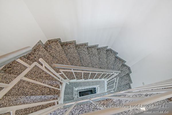 Treppe in OG Reiheneckhaus M�nchen