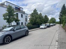 Umfeld Strasse V E R K A U F T: Barrierefreie Garten-Wohnung in ruhiger Ortsrandlage von Trudering