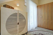 Einbauschrank Gaestezimmer V E R M I E T E T: Mit dem Aufzug in die hochwertige DG-Wohnung!