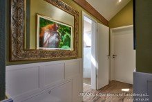 Flur V E R M I E T E T: Mit dem Aufzug in die hochwertige DG-Wohnung!