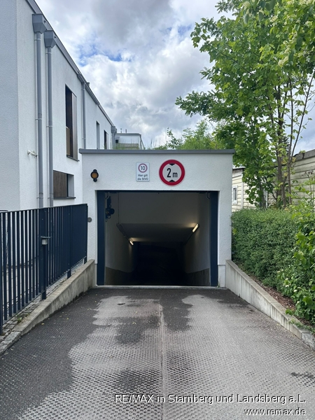 Tiefgaragen Einfahrt Erdgeschosswohnung M�nchen